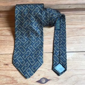 Georgio Armani Tie 100% Silk 🍀